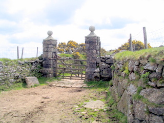 2005-05-18-12-10-33_bittaford_moor_gate-018_bittaford_moor_gate.jpg 2005-05-18-12-10-33_bittaford_moor_gate-018_bittaford_moor_gate.jpg bittaford_moor_gate