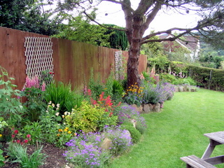 2005-06-04-15-38-39_bovey_tracey_gardens_june_05-010_bovey_tracey_gardens_june_05.jpg 2005-06-04-15-38-39_bovey_tracey_gardens_june_05-010_bovey_tracey_gardens_june_05.jpg bovey_tracey_gardens_june_05