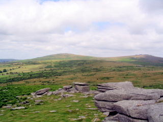 2006-07-12-14-28-08_dartmoor_july_2006-015_whitchurch_sampford_spiney_feather_tor.jpg  whitchurch_sampford_spiney_feather_tor 