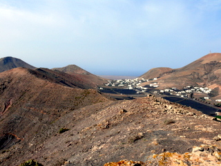 2006-11-14-11-06-14_p1000782_lanzarote_femes_circular_walk.jpg 2006-11-14-11-06-14_p1000782_lanzarote_femes_circular_walk.jpg Lanzarote_Femes_circular_walk