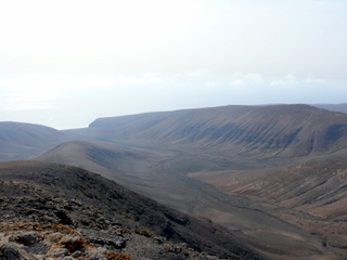 2006-11-14-11-06-26_p1000784_lanzarote_femes_circular_walk.jpg 2006-11-14-11-06-26_p1000784_lanzarote_femes_circular_walk.jpg Lanzarote_Femes_circular_walk