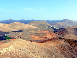 2006-11-14-11-06-42_p1000787_lanzarote_femes_circular_walk.jpg 2006-11-14-11-06-42_p1000787_lanzarote_femes_circular_walk.jpg Lanzarote_Femes_circular_walk