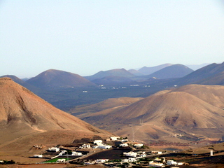 2006-11-14-11-07-25_p1000791_lanzarote_femes_circular_walk.jpg 2006-11-14-11-07-25_p1000791_lanzarote_femes_circular_walk.jpg Lanzarote_Femes_circular_walk